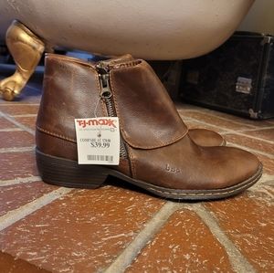 BOC brown leather short boots